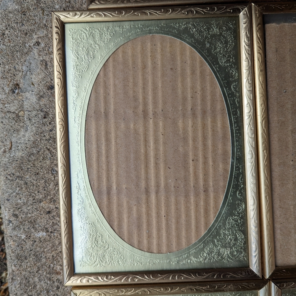Vintage 1950's era gold finished 8"x10" easel photo frame w/gold embossed insert